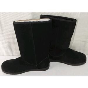 Universal Thread Size 11 Black Suede Leather Upper With Faux Fur Lining